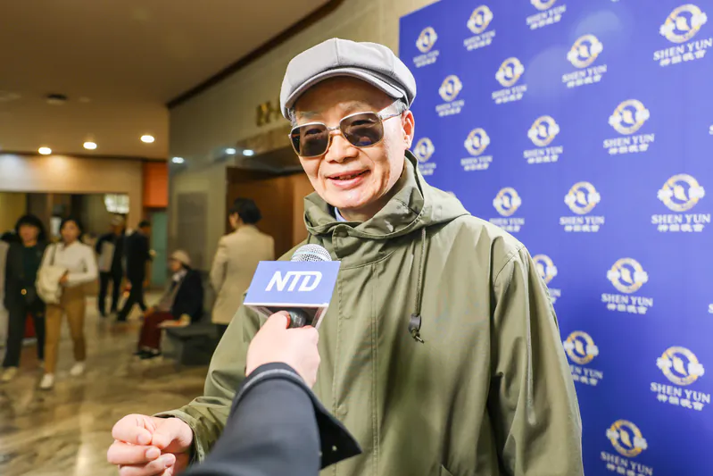 Beok-gang Shim, director of the Korean Institute of National Culture, enjoyed Shen Yun at the Baeckryung Art Center in Chuncheon, Gangwon Province, South Korea, on May 7, 2025. (Guk-hwan Kim/The Epoch Times)