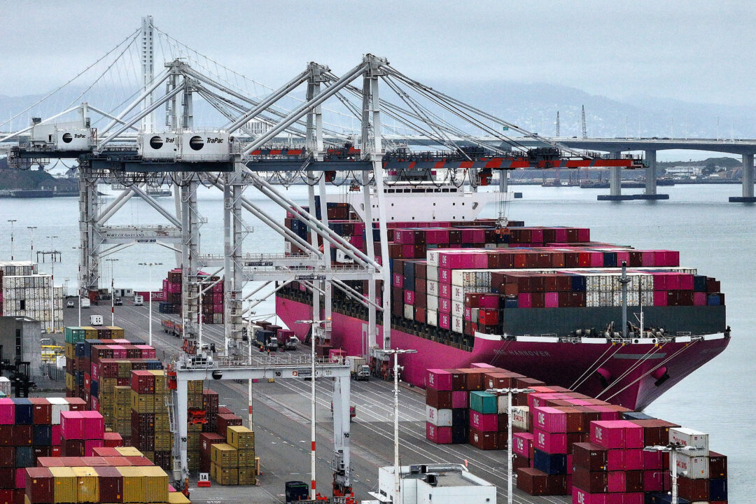 California Governor Launches Anti-Tariff Ad on Fox News thumbnail