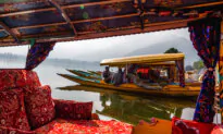 Day in Photos: Kashmiri Boatmen, March of the Living, and Kanda Festival