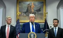 Trump Signs Order Aimed at Cutting Drug Prices