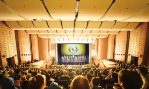 Shen Yun Draws Full House in Chiayi