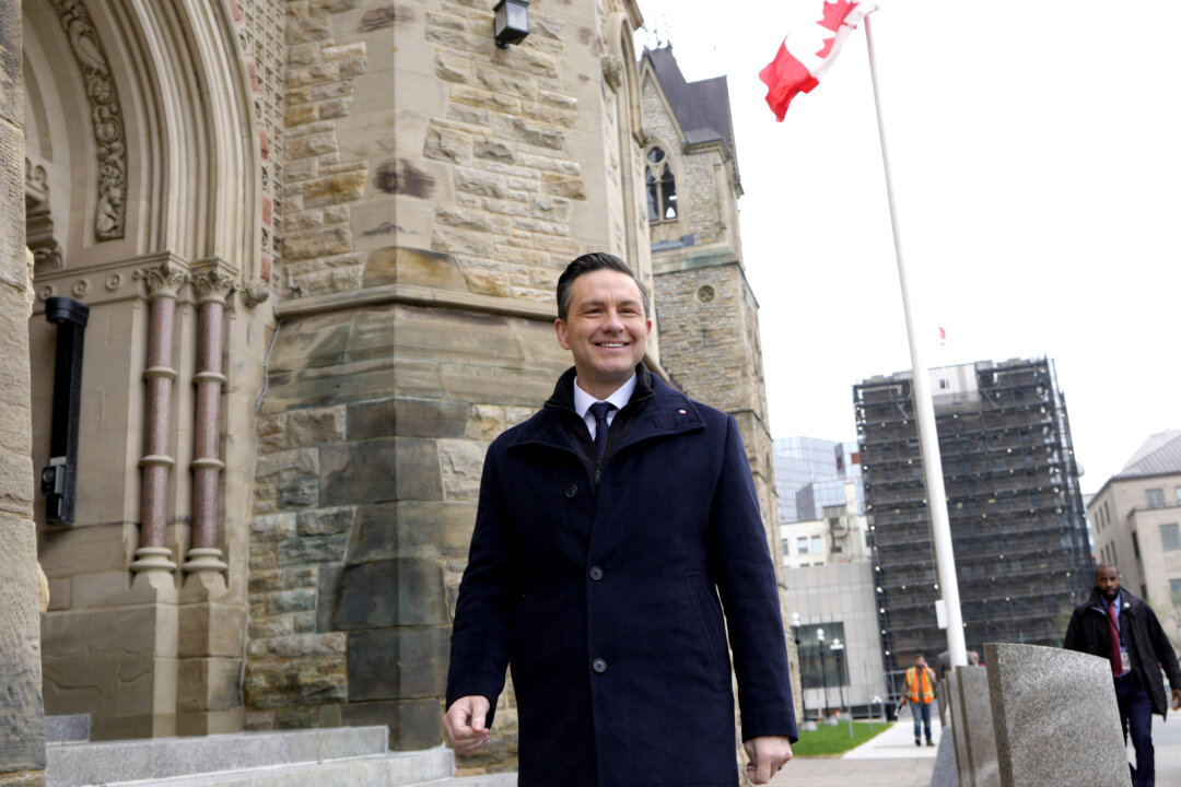 Poilievre Says Lack of Budget Sends ‘Bad Signal’ to Investors, Ratings Agencies
