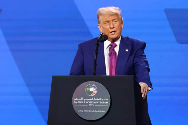 Trump to Drop Sanctions Against Syria to Give It a 'Chance at Greatness'