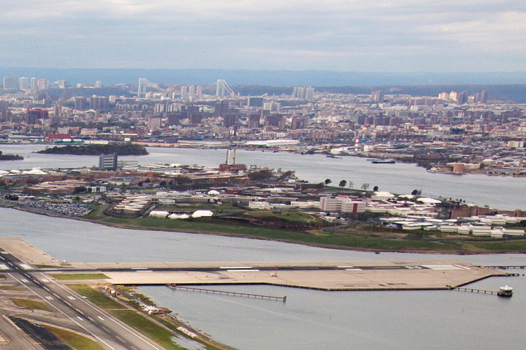 Captain of NYC Prison Guards Indicted for Alleged Extortion, Overtime Fraud