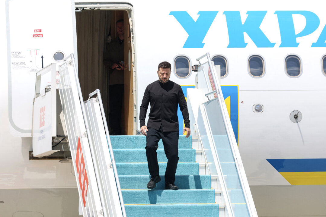 Zelenskyy’s Plane Nearly Hit by Drone, Norwegian Prime Minister Says