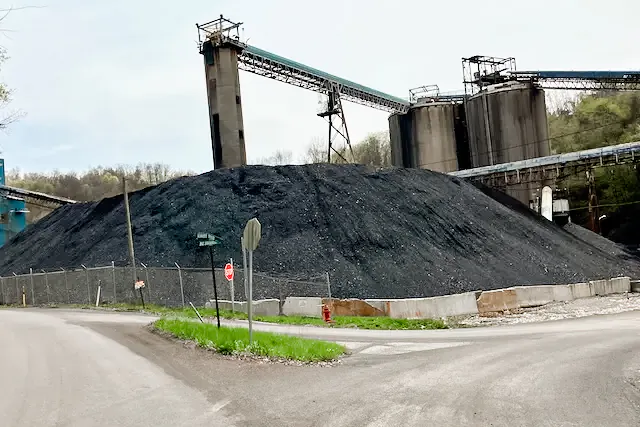 Iron Senergy's Cumberland coal mine and processing plant near Waynesburg, Pa. (John Haughey/The Epoch Times)