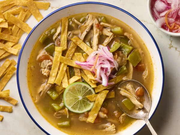 This ‘So Delicious’ Chicken Soup Will Instantly Transport You to Mexico
