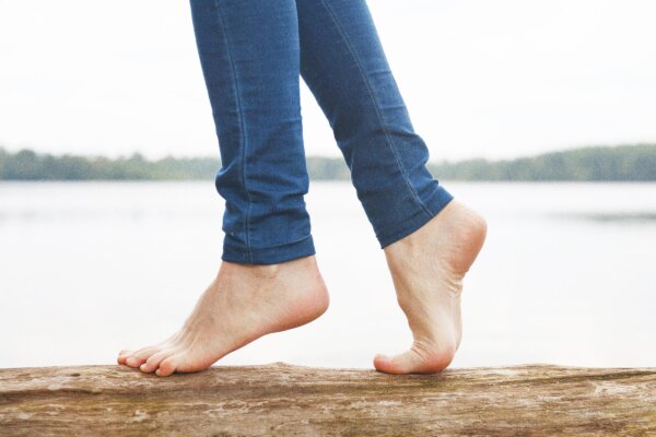 7 Gentle Exercises to Help Relieve Symptoms From Uneven Legs 