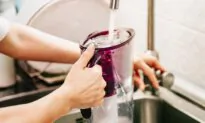Drink Smart: Expert Tips for Reducing Microplastics in Your Water