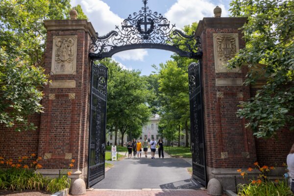 Judge Issues Injunction on Trump Admin’s New Ban on Harvard 