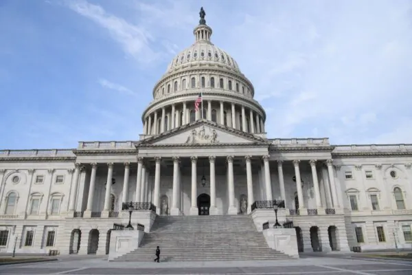 Budget Bill Advances to House Floor; Trump to Push for End of War in Call With Putin | NTD Good Morning (May 19)