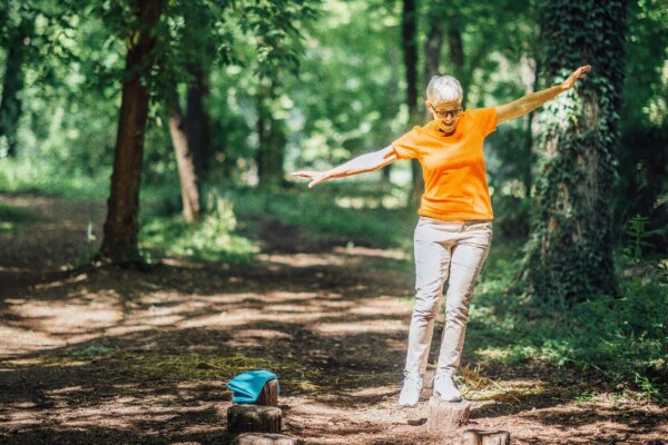 Improve Bodily Balance and Muscle Strength to Prevent Falls With Single Leg Exercises