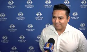 Professor Says Shen Yun Is ‘A Joyful Experience’