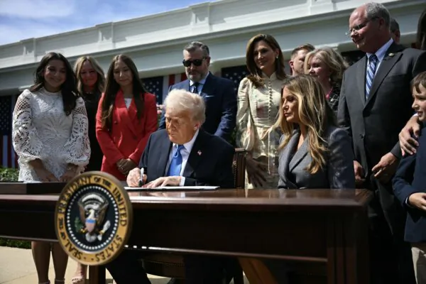 SCOTUS Allows Trump to End TPS for Venezuelans; Trump Announces Start of Russia-Ukraine Cease-Fire Talks
