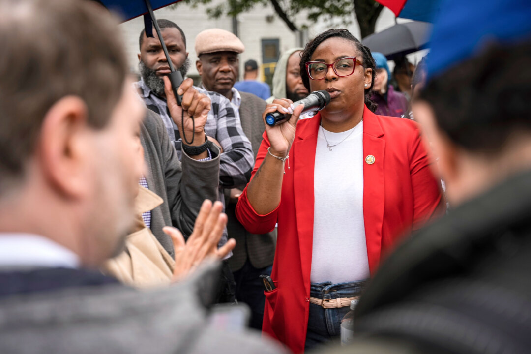 Federal Jury Votes to Indict Congresswoman for Allegedly Impeding Law Enforcement at Newark Detention Center