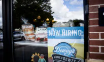 US Jobless Claims Slip to 4-Week Low, Signal Labor Market Strength