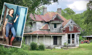 Nostalgic Beauty: North Carolina Woman Photographs Abandoned Houses—Here Are the Shots
