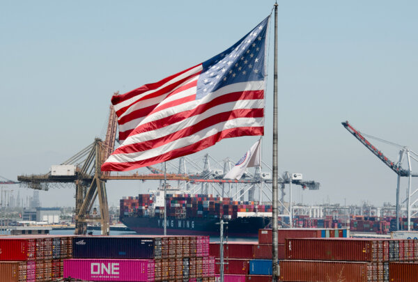Tariff Windfall Drives Surprise $27 Billion US Budget Surplus in June