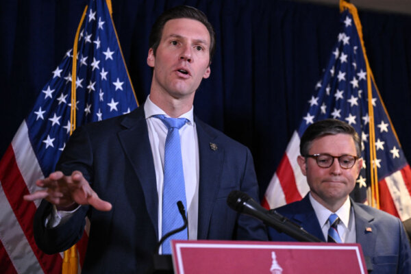 House Republican Introduces Bill to Increase Penalties for Spies Working for US Adversaries