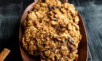 Molasses Oatmeal Cookies