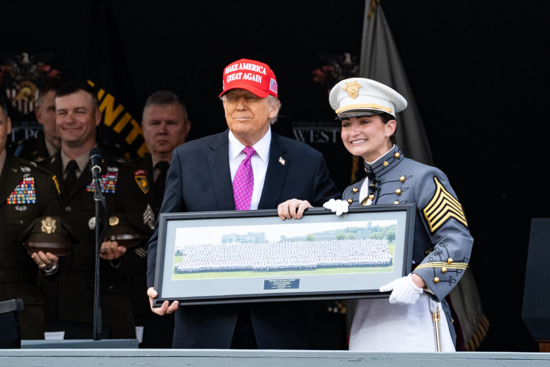 Trump Tells West Point Graduates to ‘Think Big’ in Commencement Address