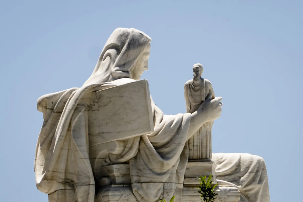 The Contemplation of Justice statue at the U.S. Supreme Court building in Washington on May 19, 2025. (Madalina Vasiliu/The Epoch Times)