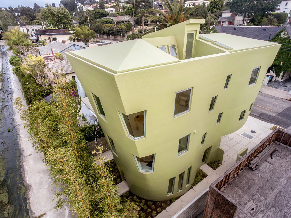The A+M House for rent at 211 Entrada Dr., Santa Monica, California. (Eric McNevin/Eric Owen Moss Architects)