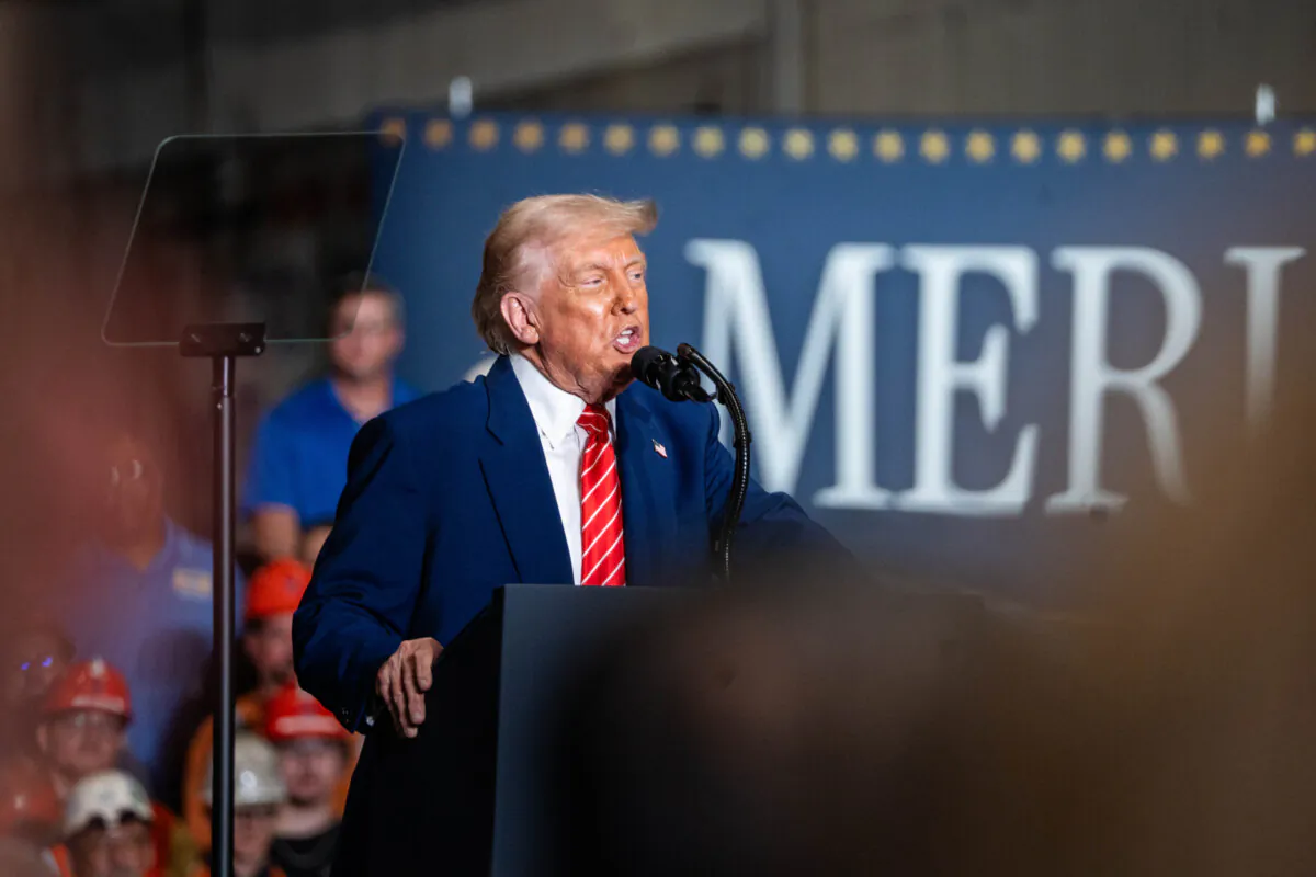 President Donald Trump delivers remarks at the U.S. Steel Corporation– Irvin Plant in West Mifflin, Pa., on May 30, 2025. (Madalina Vasiliu/The Epoch Times)