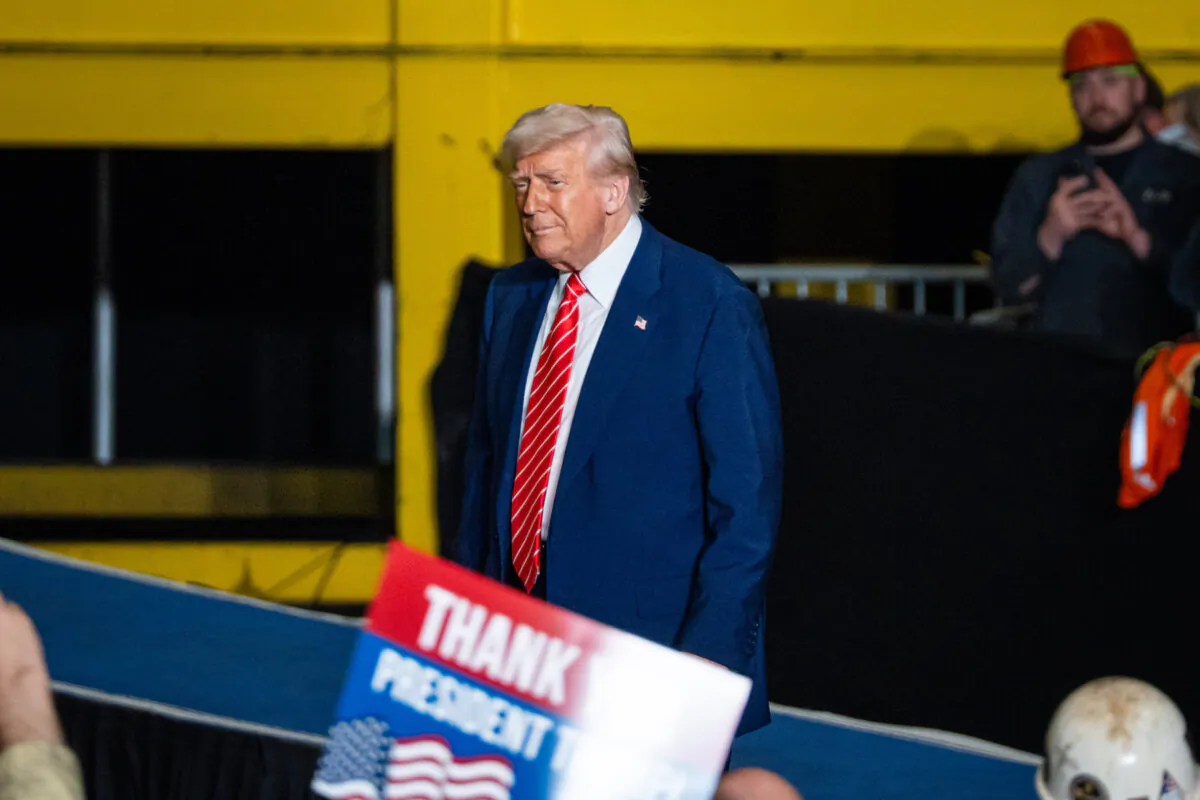 President Donald Trump arrives to deliver a speech at the U.S. Steel Corporation – Irvin Works in West Mifflin, Pa., on May 30, 2025. (Madalina Vasiliu/The Epoch Times)