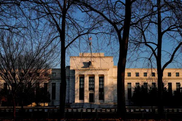 Former Fed Economist Accused of Spying for Beijing | Business Matters (May 27)