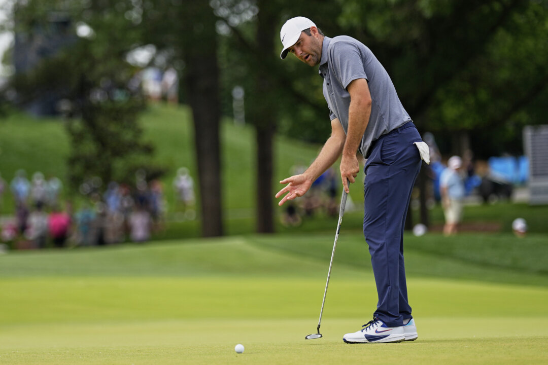 Scottie Scheffler Storms Into a 3-shot Lead in the PGA Championship With Another Major in Sight