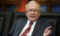 Warren Buffett Steps Down as Berkshire Chairman