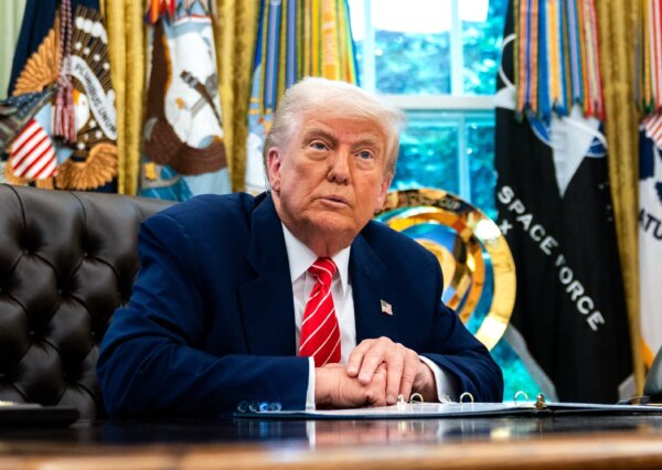 Trump Asks Supreme Court to Remove Block on Mass Firings
