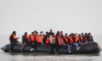 Daily Boat Immigrant Arrivals Top 1,000 for 1st Time This Year