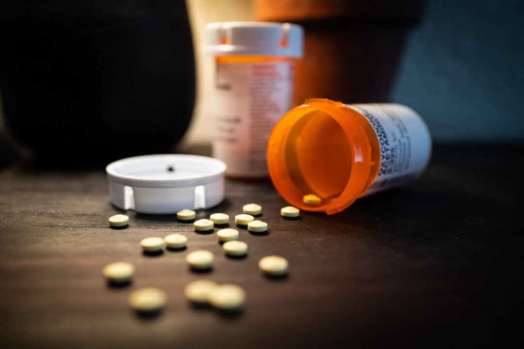 Senate Aging Committee Examines Loopholes Endangering American Patients thumbnail