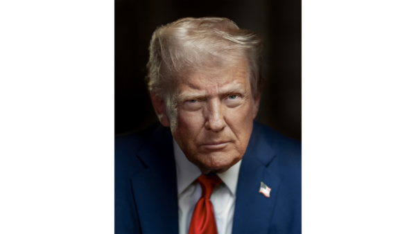 White House Unveils Trump’s New Official Portrait