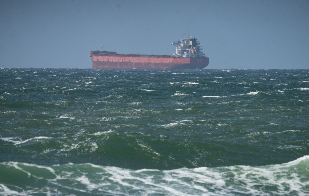 An oil tanker rides through seas outside of Huntington Beach, Calif., on March 21, 2023. (John Fredricks/The Epoch Times)