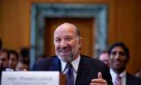 Trump Admin Is Renegotiating CHIPS Act Deals to Secure More Investment, Lutnick Says