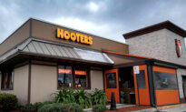 Hooters Abruptly Closes Dozens of Restaurants Amid Bankruptcy