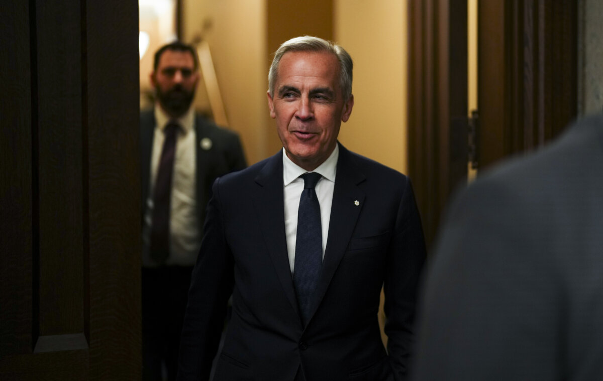 Prime Minister Mark Carney makes his way through the foyer of the House of Commons on Parliament Hill in Ottawa on June 4, 2025. (The Canadian Press/Sean Kilpatrick)