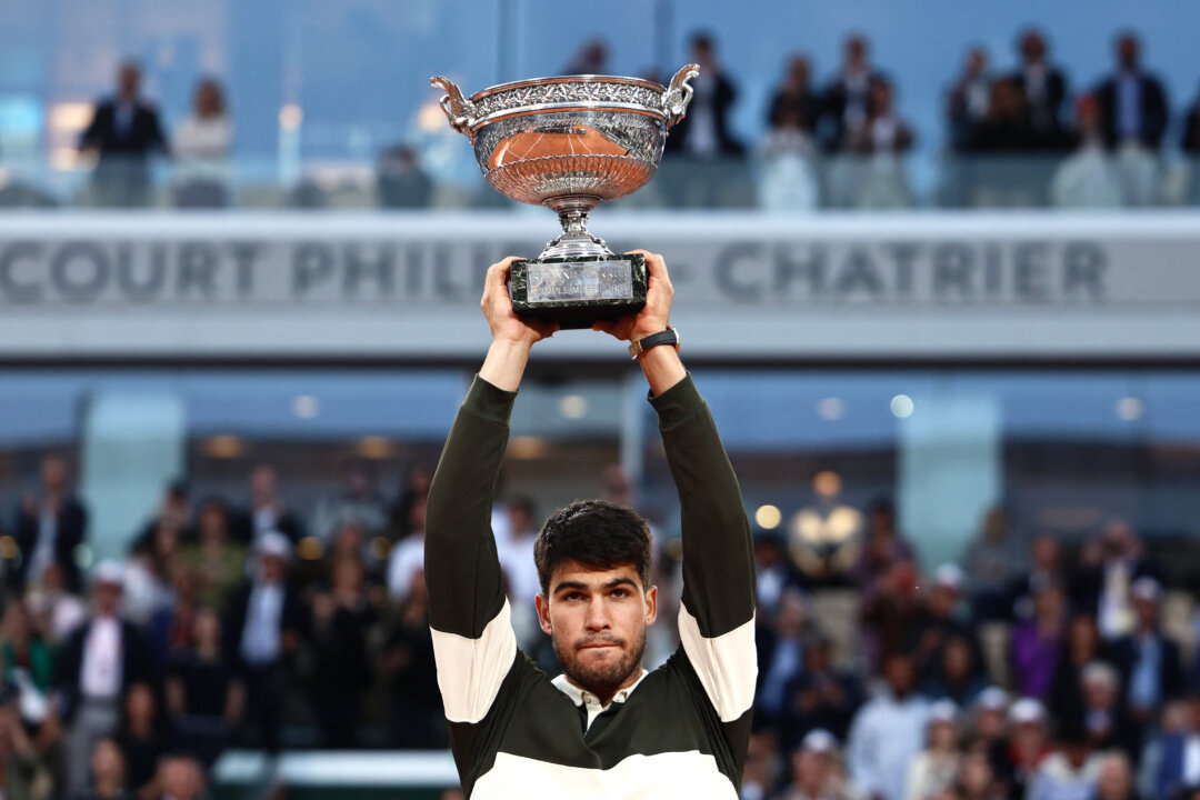 Alcaraz Wins Longest French Open Final in 5 Sets After Saving 3 Match Points Against Sinner