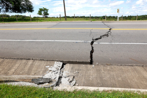 Street Scenes After Quake Hits Colombia on Aug. 10