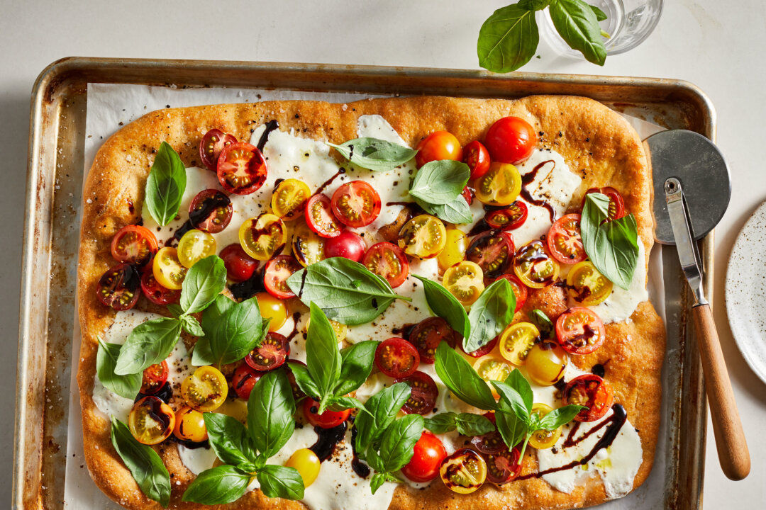 Caprese Pizza at Home? Yes, Please!