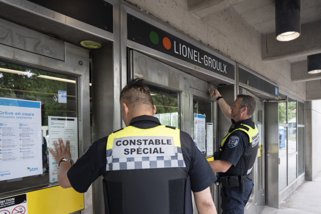 Montreal Metro, Bus Services Hit by Second Maintenance Strike, Truck Drivers Protest