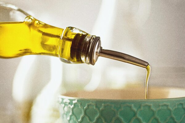 How Olive Oil Benefits Brain Function