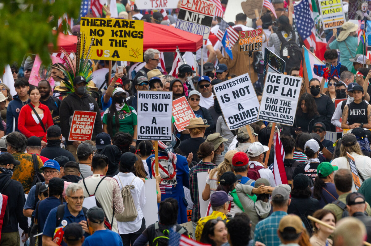 People gather for a "No Kings Day" protest in Los Angeles on June 14, 2025. (John Fredricks/The Epoch Times)