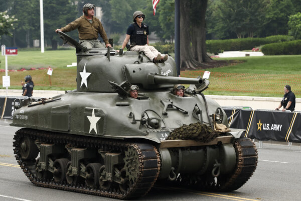 Secret Service Issues Statement on Parade Appearance