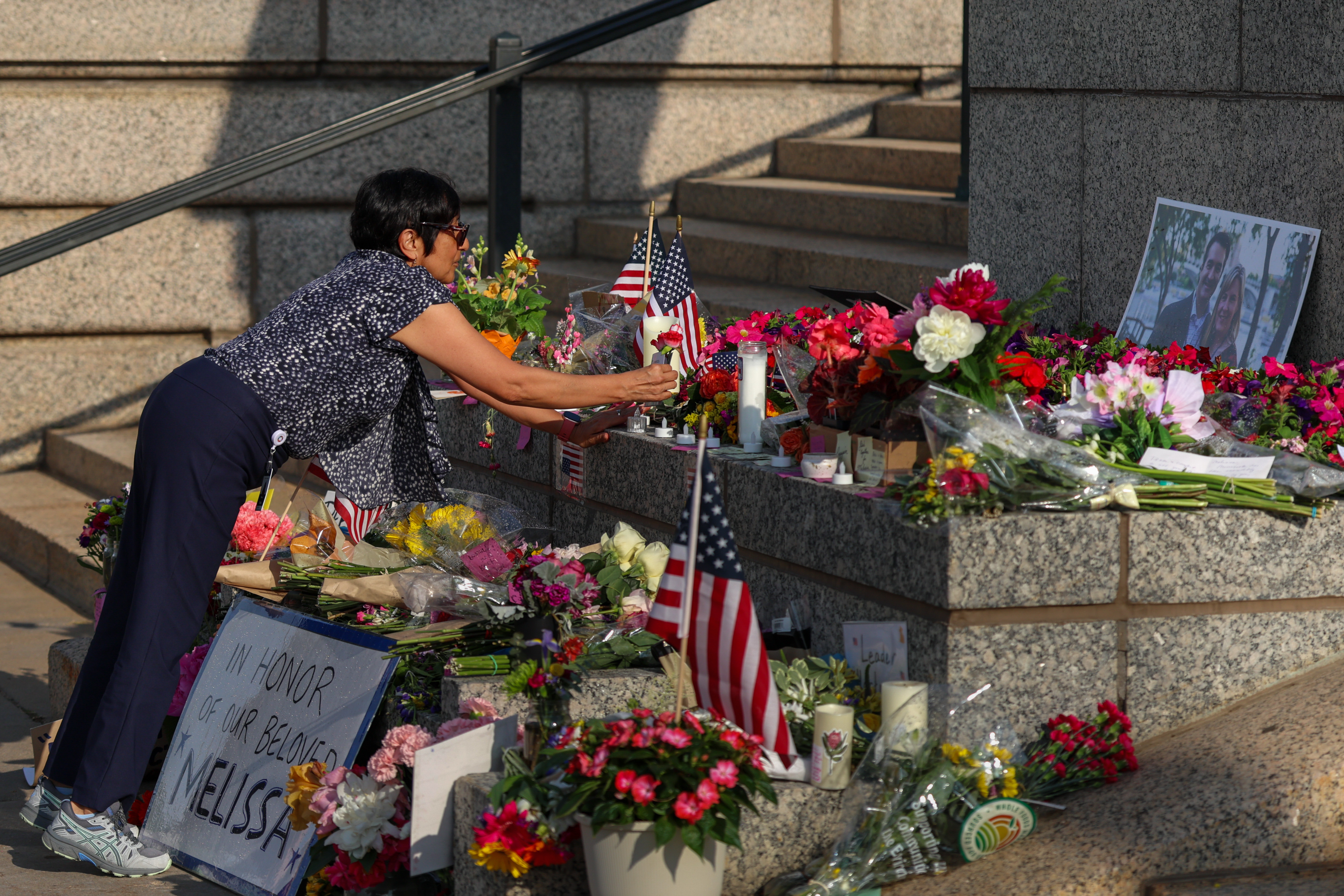 Day in Photos: Minnesota Shooting Memorial, G7 in Canada, and Aerobatic Flying