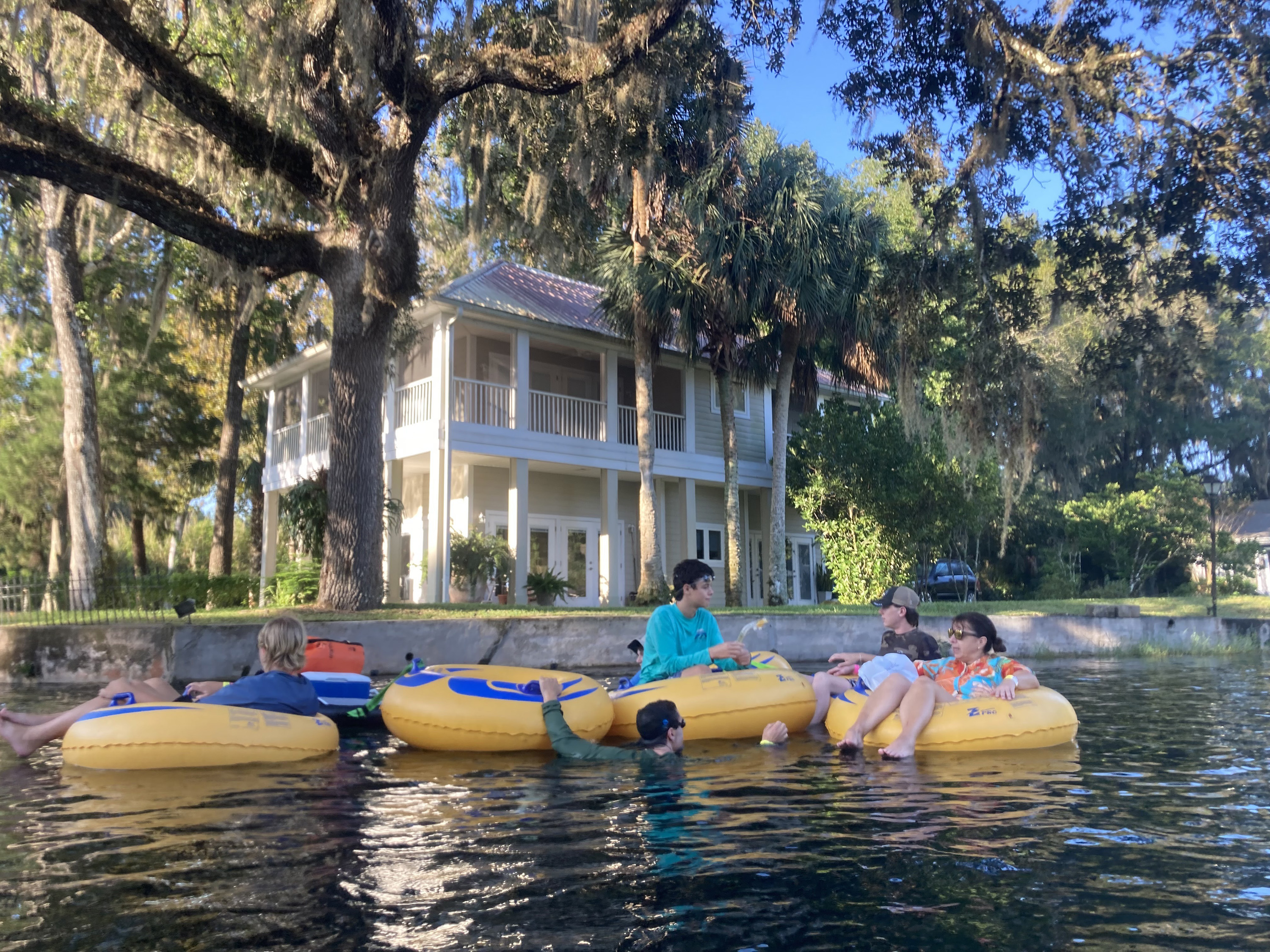 Trv-ust-fla-river-tubing-4-os