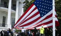 Trump Installs 2 Massive US Flags, 1 on Each Side of White House